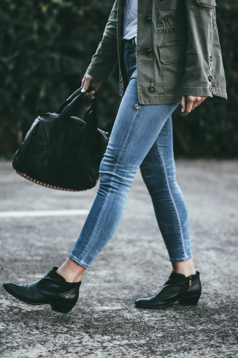 cropped-jeans-and-ankle-booties