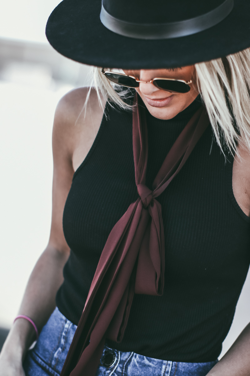 skinny-scarf-so-sage-blog