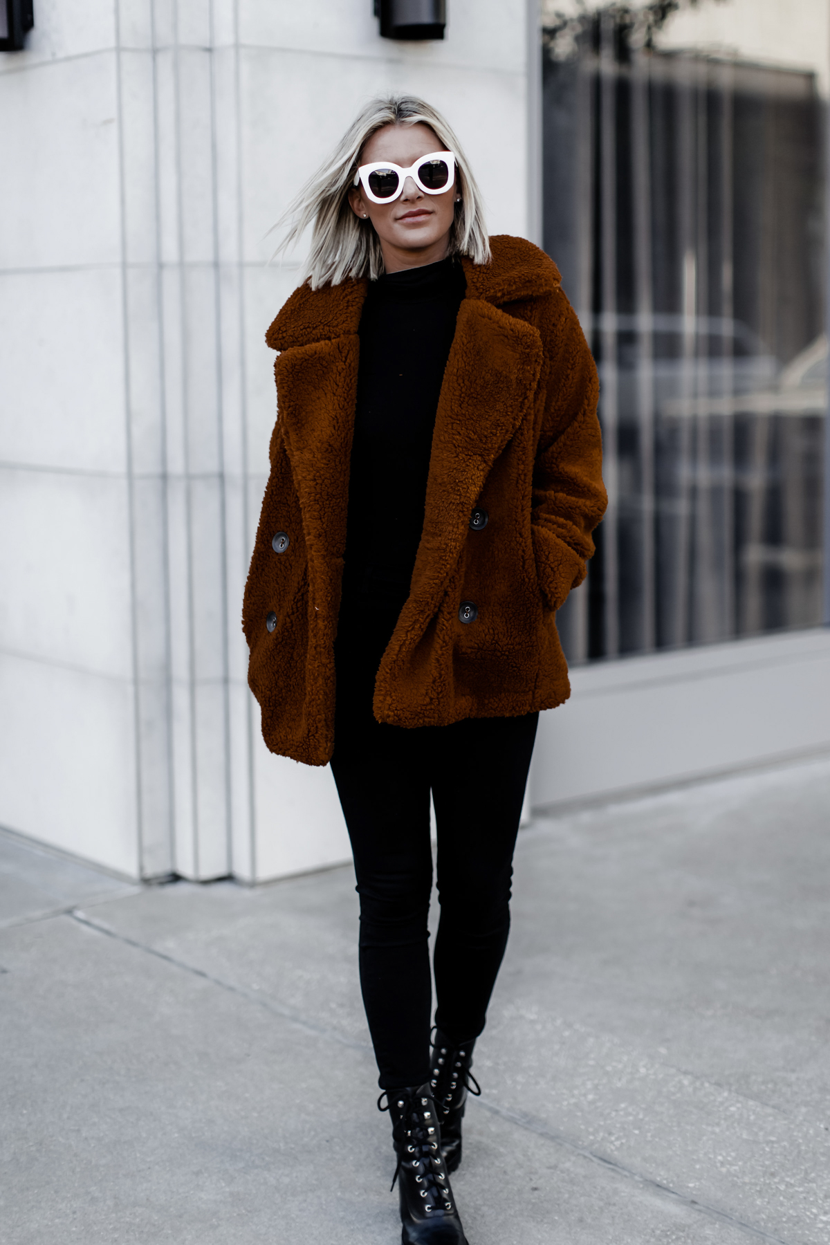 cute oversized cozy coat on Sage Coralli of the blog So Sage