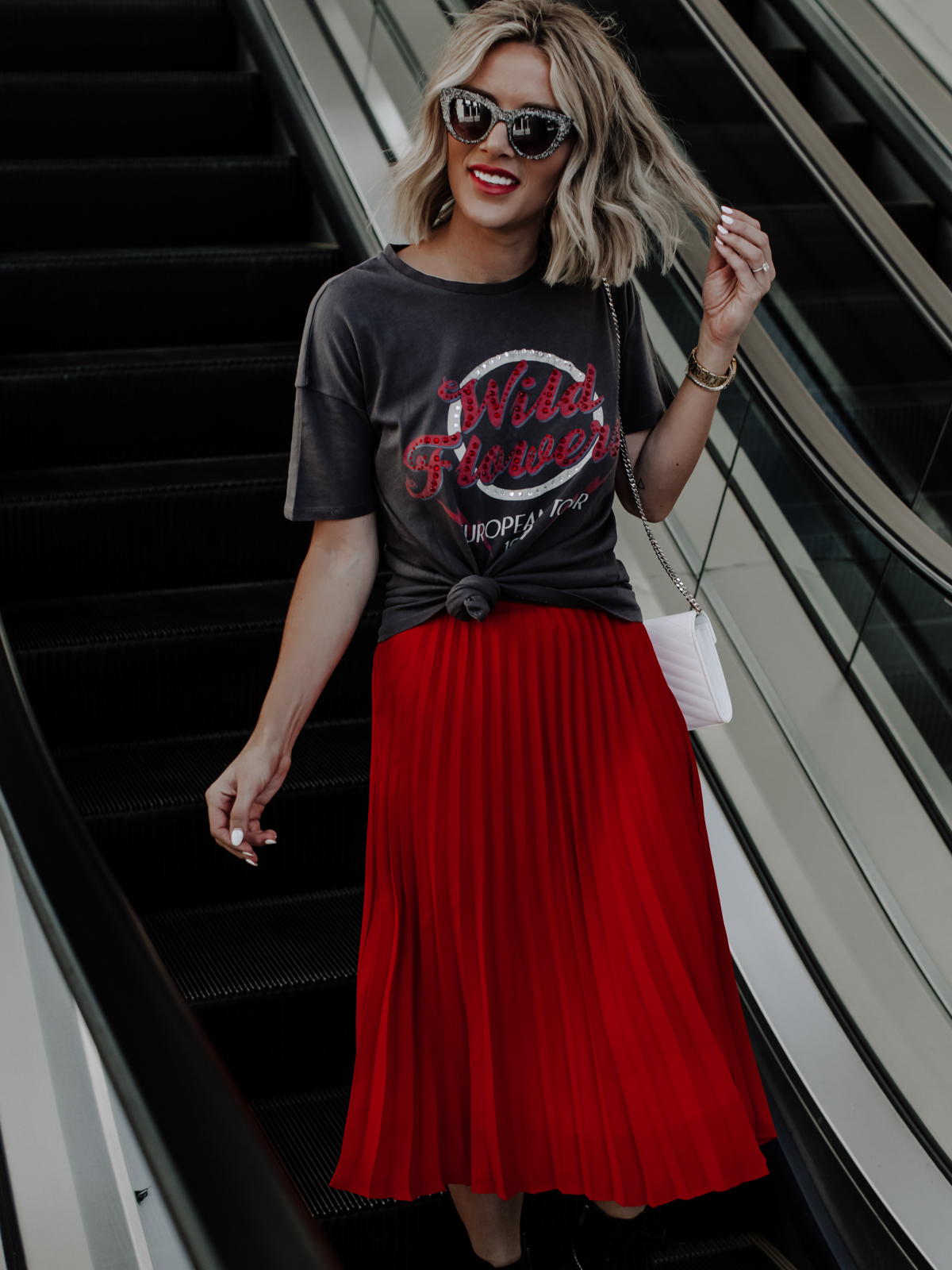 an edgy valentines day outfit on blogger so sage