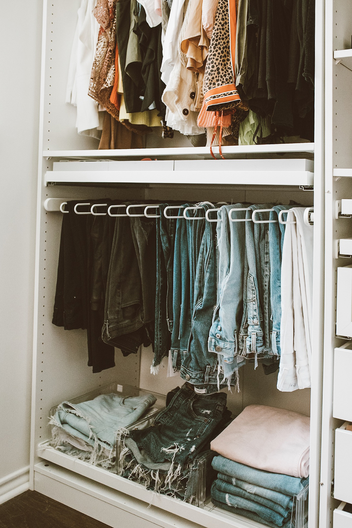 Easy way to organize denim in your closet 